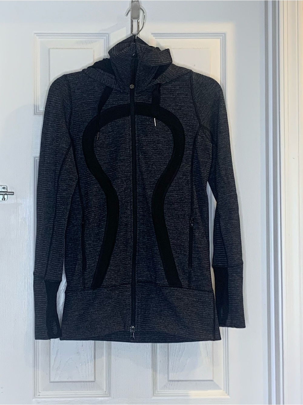 Lululemon Stride Jacket *Soft Mini Check
Black Heathered Coal Mini Check / Black